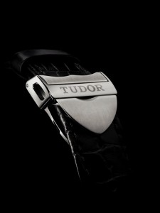 TUDOR_Advisor_Clasp