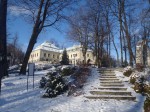 Pałac Odrowążów zimą